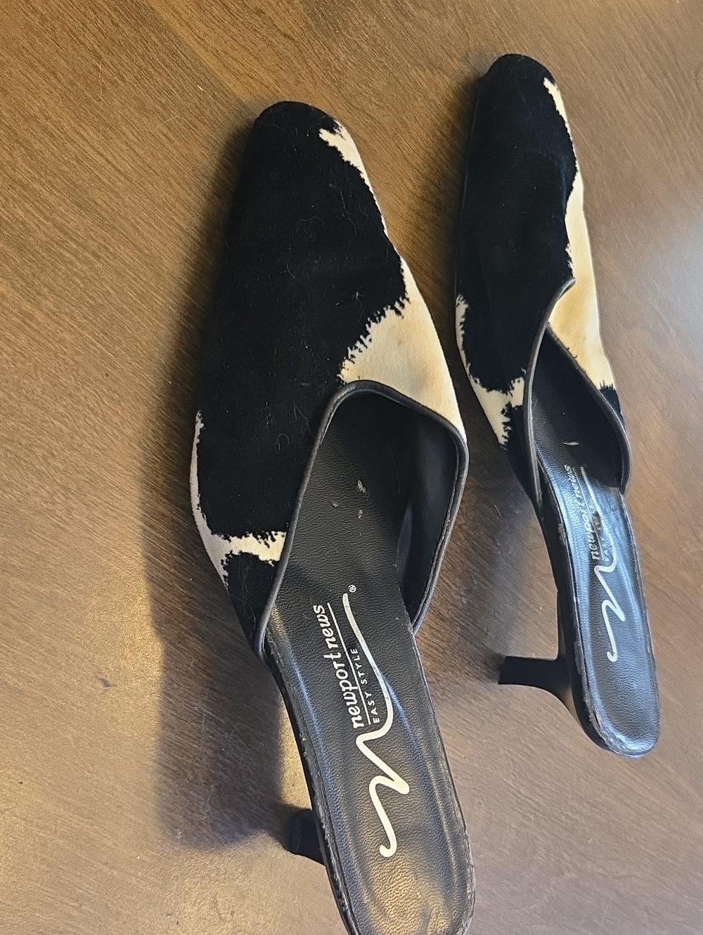 Newport News Black and Cream Patterned Slip-On Mule Heels